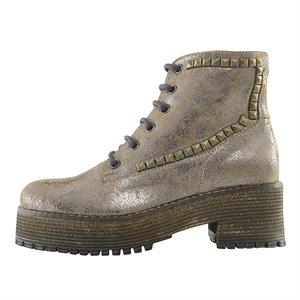 a pie-Botas-Keys PI