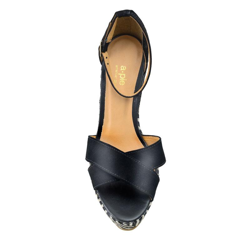 a pie-Zapatos-Cetus AN