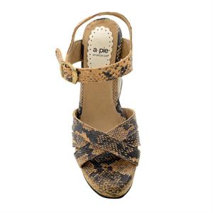 a pie-Zapatos-Linda AN