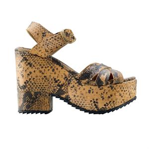 a pie-Zapatos-Linda PD