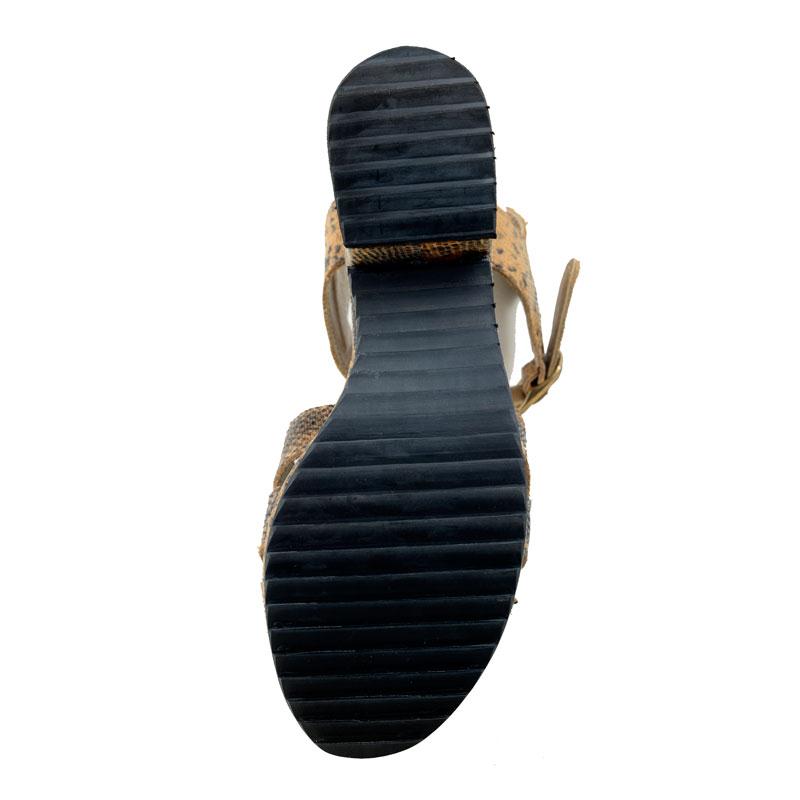 a pie-Zapatos-Linda SN