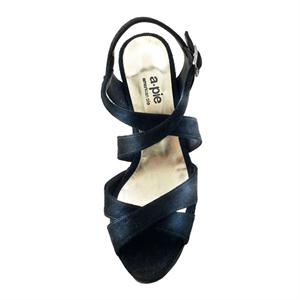 a pie-Zapatos-Tucana AN