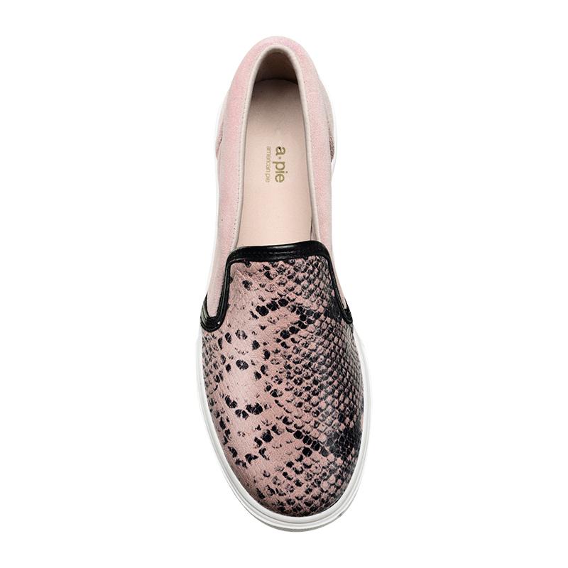 a pie-Zapatillas-Capri AN