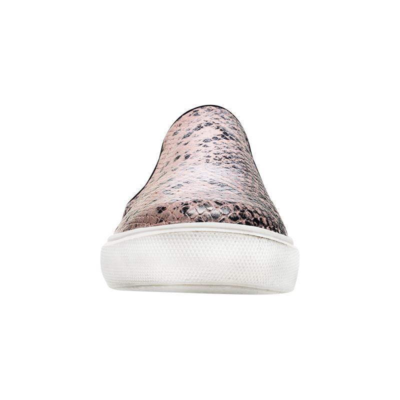 a pie-Zapatillas-Capri FN