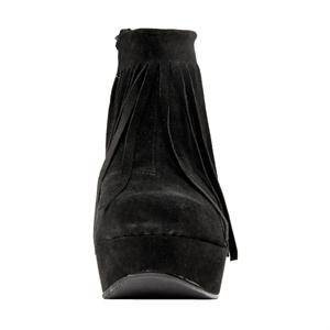 a pie-Botas-Bella FN