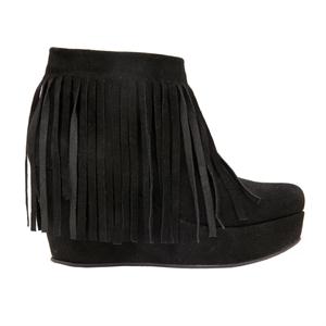 a pie-Botas-Bella PD
