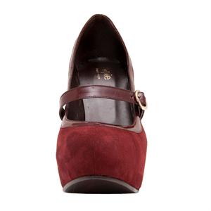 a pie-Zapatos-Lupe FN