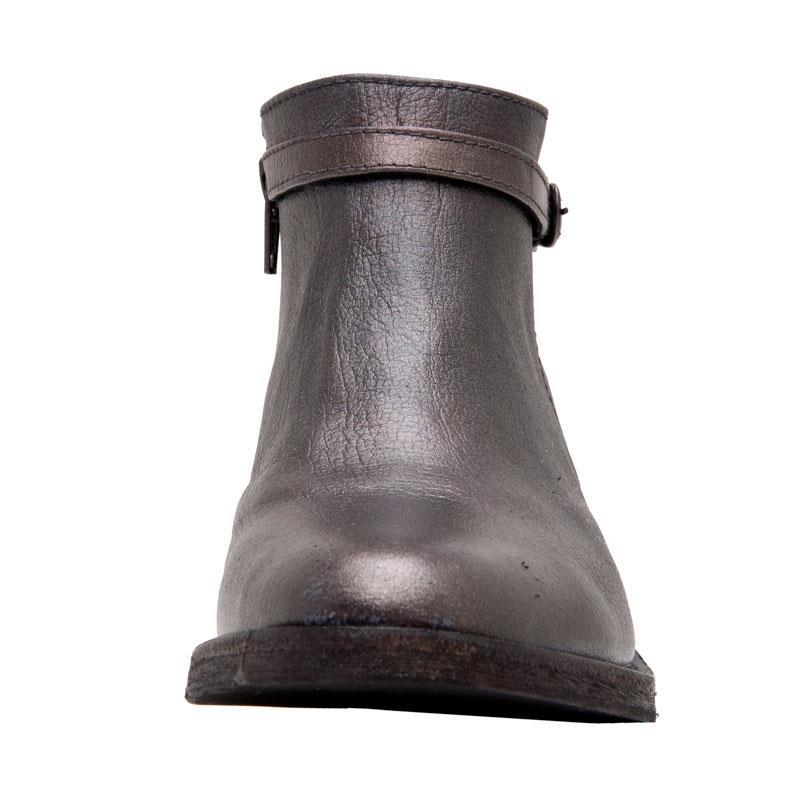 a pie-Botas-Pinta FN