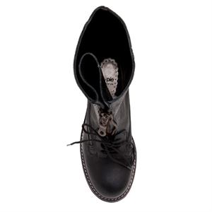 a pie-Botas-Zuca AN