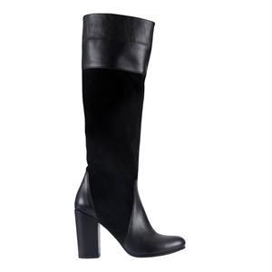 a pie-Botas-Alcala PD