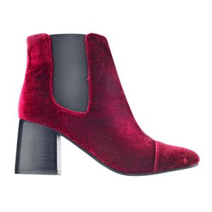 a pie-Botas-Nemesia PD