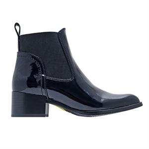 a pie-Botas-Poland PD