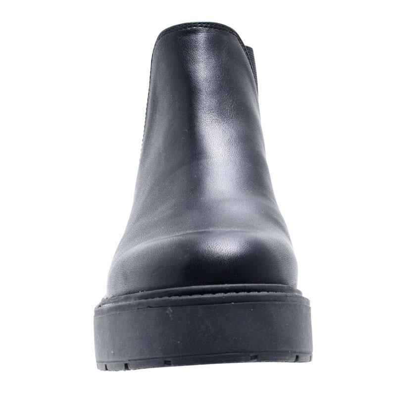 a pie-Botas-Taina FN