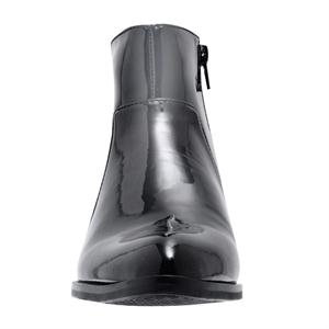 a pie-Botas-Cambden FN