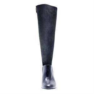 a pie-Botas-Diana FN