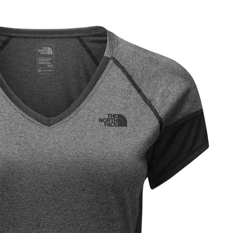 The North Face-Remera-W REACTOR V-NECK S/S FN