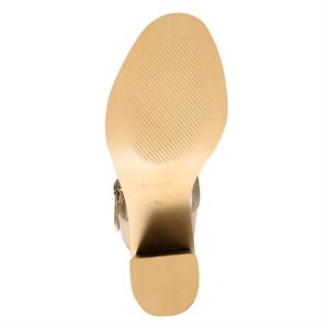 a pie-Zapatos-Cali SN