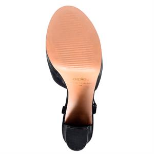 a pie-Zapatos-Georgia SN