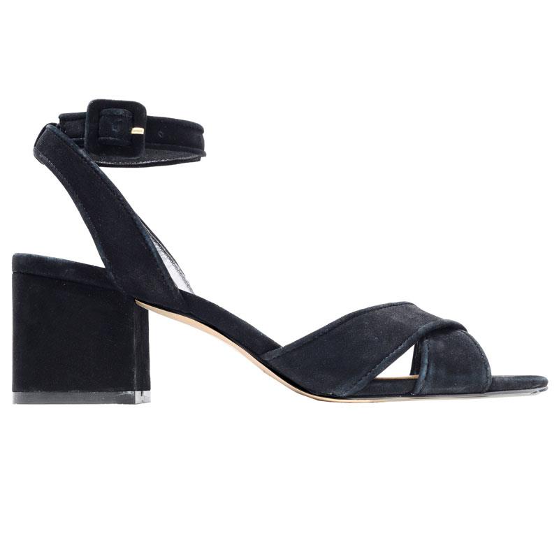 a pie-Zapatos-Ona PD