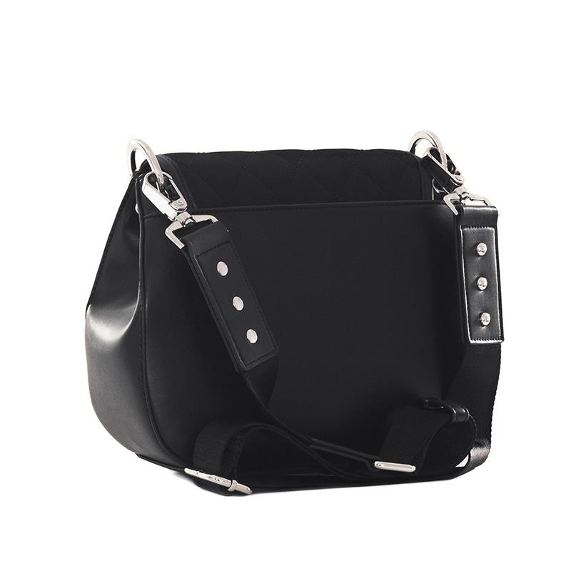 a pie-Cartera-Neira AN