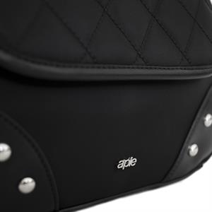 a pie-Cartera-Neira SN