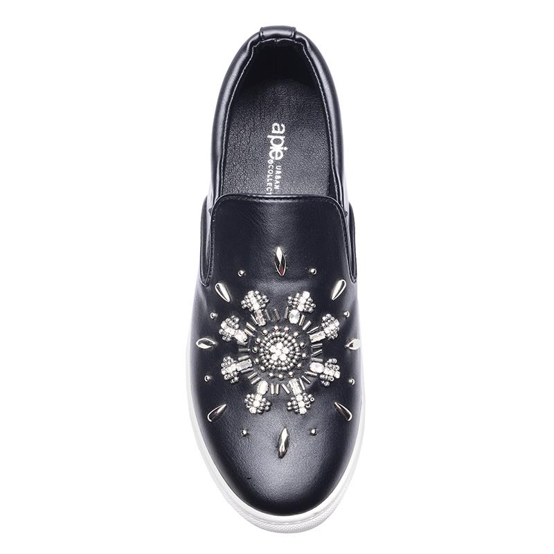 a pie-Sneakers-Mara AN
