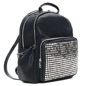 a pie-Mochilas-Anyan FN