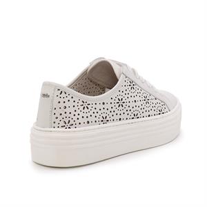 a pie-Sneakers-Babushka SN