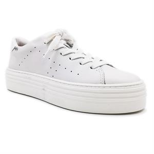 a pie-Sneakers-Blat FN