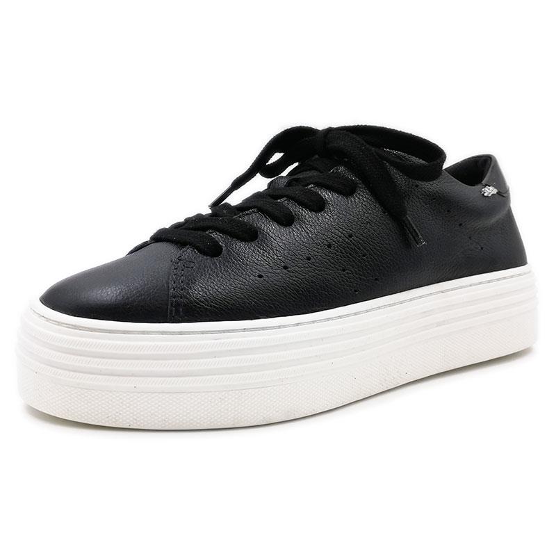 a pie-Sneakers-Blat FN