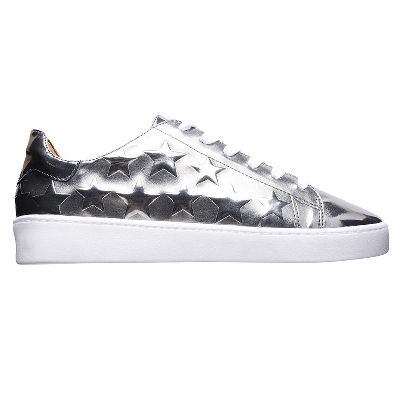 a pie-Sneakers-Paulina AN