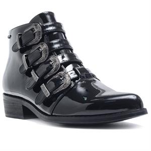 a pie-Botas-Ruth FN