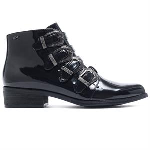a pie-Botas-Ruth PD