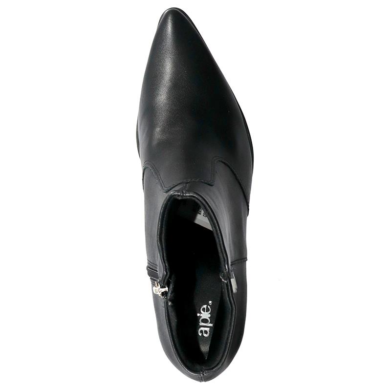 a pie-Botas-Bottega AN