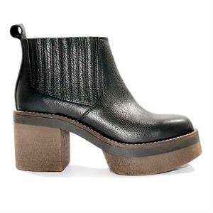 a pie-Botas-Iris PD