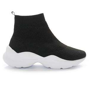 a pie-Sneakers-Kendra PD