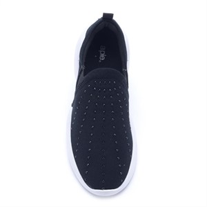 a pie-Sneakers-Rink AN