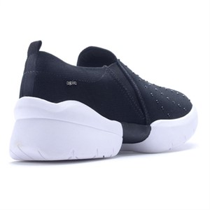 a pie-Sneakers-Rink FN
