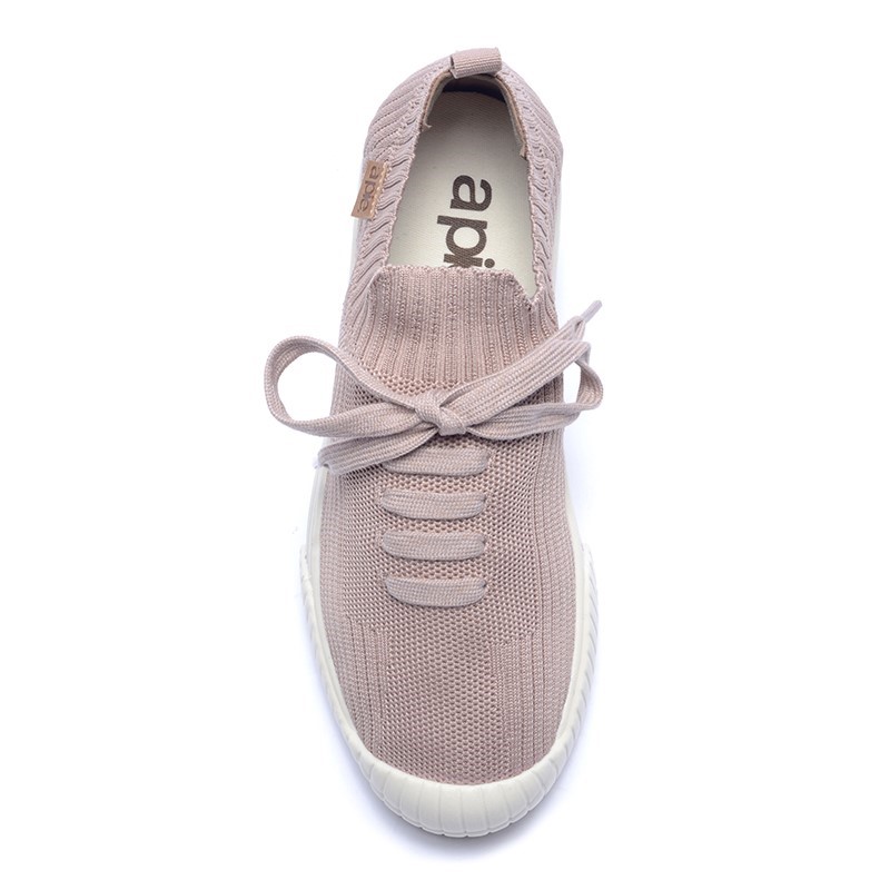 a pie-Sneakers-Mambo AN