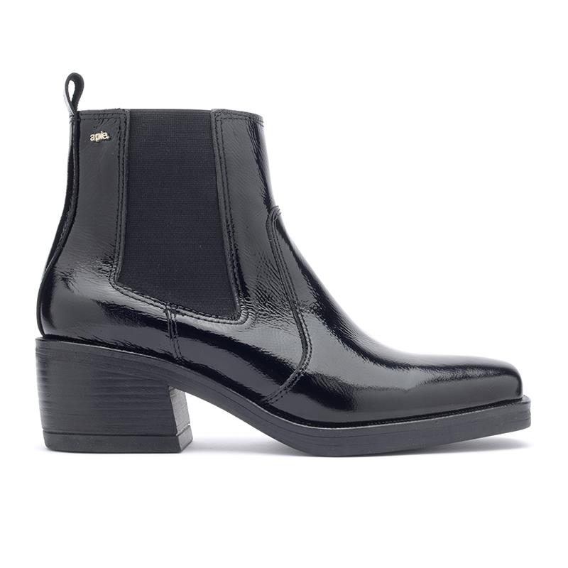 Botas Avenue