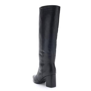 a pie-Bota caña alta-Flurry SN