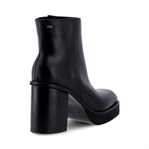 a pie-Botas-Parker FN