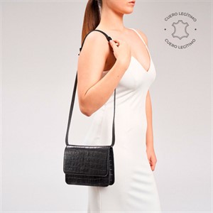 a pie-Cartera-Bandolera cuero Peonia PD