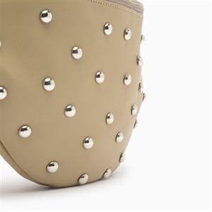 a pie-Riñonera-Rinonera cuero tachas bombe Celima FN