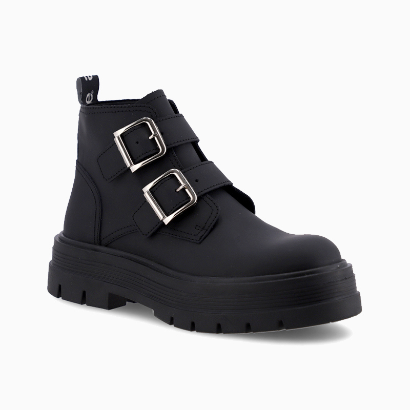a pie-Botas-Aninne FN