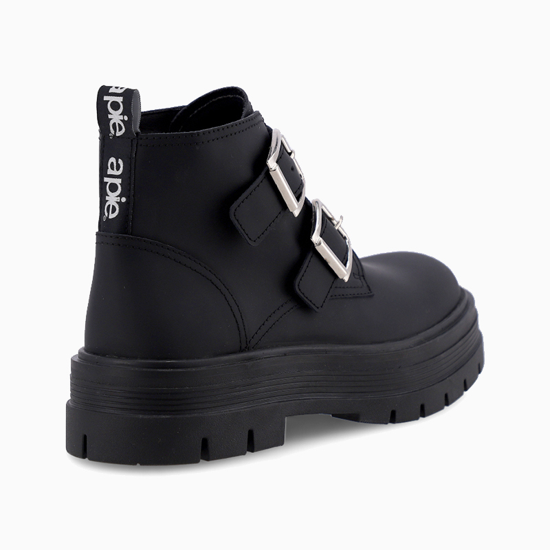 a pie-Botas-Aninne SN