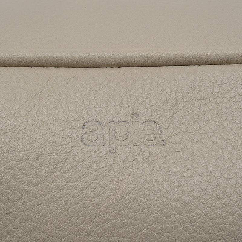 a pie-Riñonera-Rinonera cuero chains Jive FN