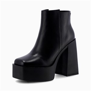a pie-Botas-Vasanti FN