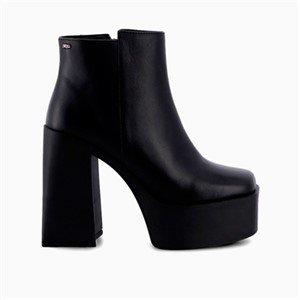 a pie-Botas-Vasanti PD