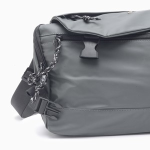 a pie-Cartera-Bandoleras Microfibra FN